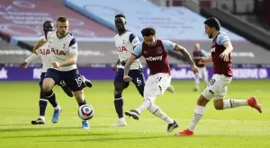 Джеси Лингард попари Тотнъм в дербито на Лондон във Висшата лига