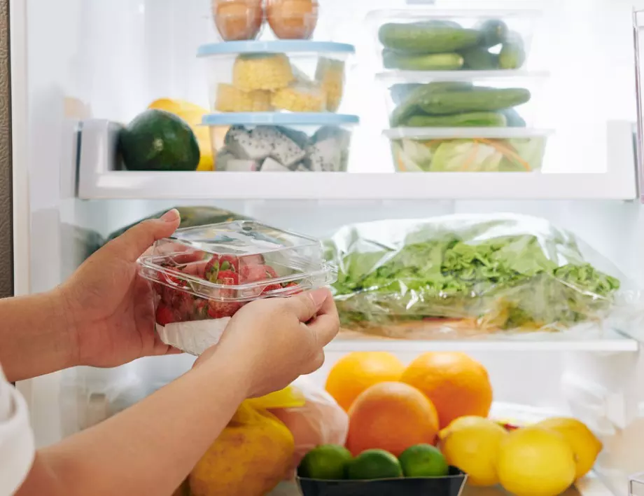 НИКОГА не дръжте тези плодове и зеленчуци в хладилника си! 