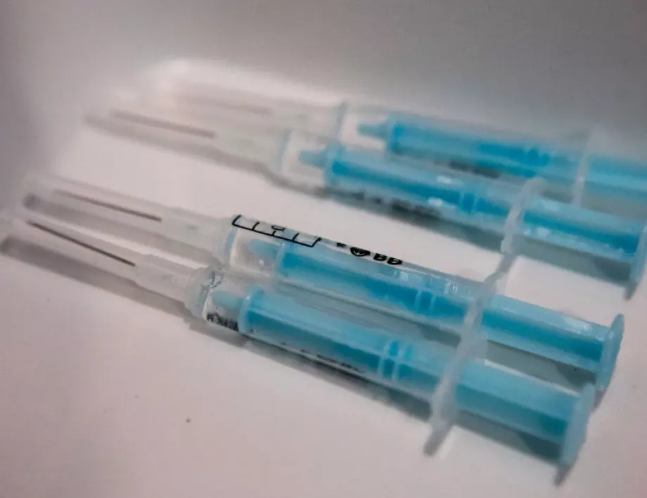 Ваксините срещу COVID-19 дават отлична защита за три месеца