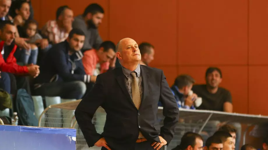 Росен Барчовски посочи голямата липса за националния ни отбор по баскетбол