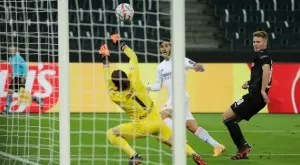 {{ otherArticle[0].article.title }}