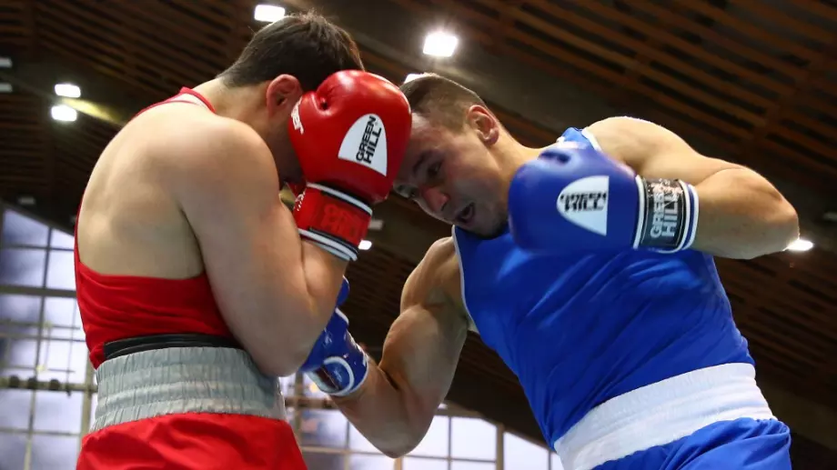 Кубинец изхвърли с лекота Радослав Панталеев от Световното първенство по бокс