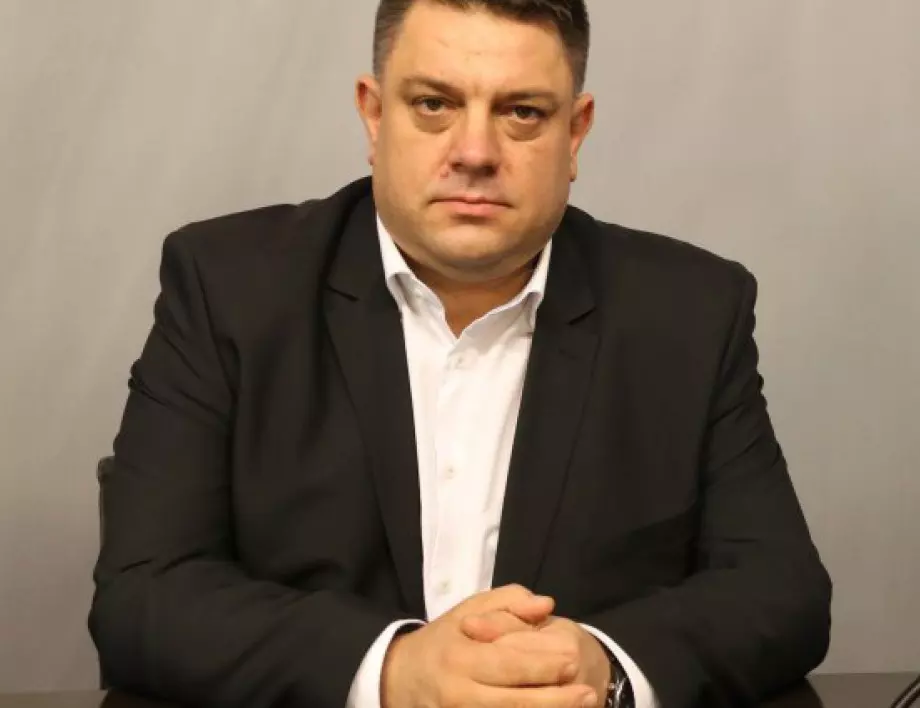 Атанас Зафиров недоволен, че БСП поличили празни столове