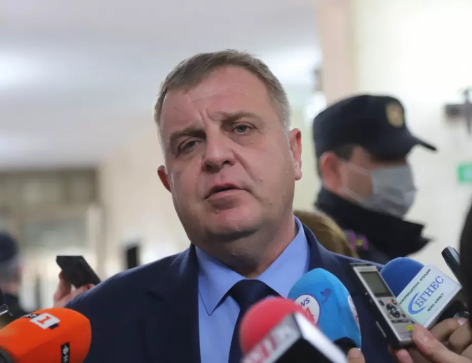 Каракачанов: Не е коментирано отлагане на изборите
