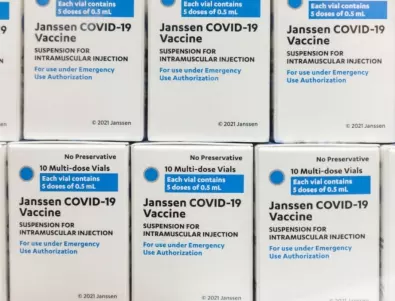 Спряха ваксинацията срещу коронавирус с Johnson&Johnson на две места в САЩ след множество странични реакции