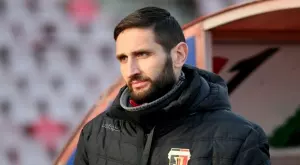 {{ otherArticle[0].article.title }}