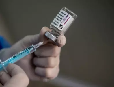 Германски учени: Открихме причината за тромби след ваксиниране с AstraZeneca