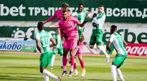 Лудогорец би Берое и се възползва от грешката на ЦСКА и Локо (Пд), титлата в Първа лига е близо