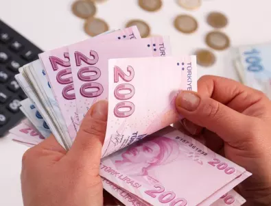 Срив на турската лира след смяната на директора на централната банка 