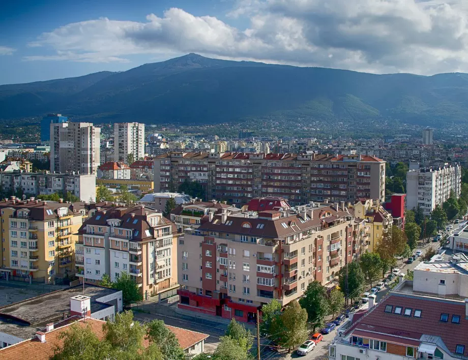 Завръщащи се от чужбина българи раздвижват пазара на имоти у нас
