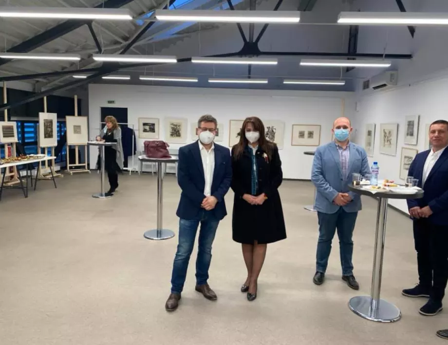 ГЕРБ: Инвестираме в образованието чрез ръст на заплатите и иновации*