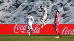 {{ otherArticle[0].article.title }}