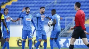 {{ otherArticle[0].article.title }}