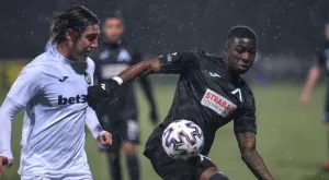 {{ otherArticle[0].article.title }}