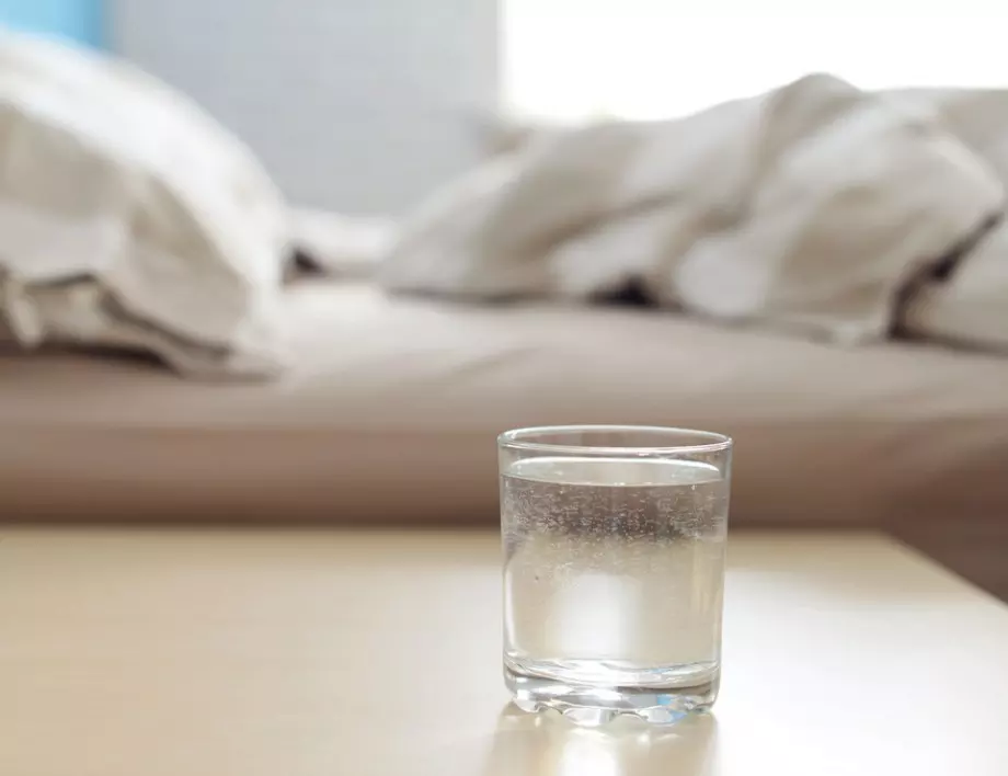 Почистване на негативната енергия в дома с чаша вода