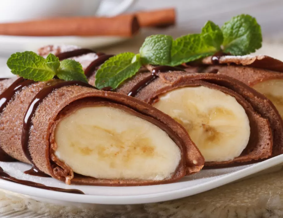 РЕЦЕПТА НА ДЕНЯ: Ароматни бананови палачинки с овесени ядки - за всеки ценител на здравословните десерти