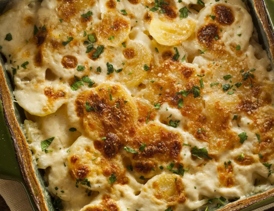 Бърза вечеря с картофи и яйца, готова за броени минути