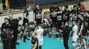 {{ otherArticle[0].article.title }}