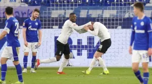 Шалке лети стремглаво към изпадането след нова загуба