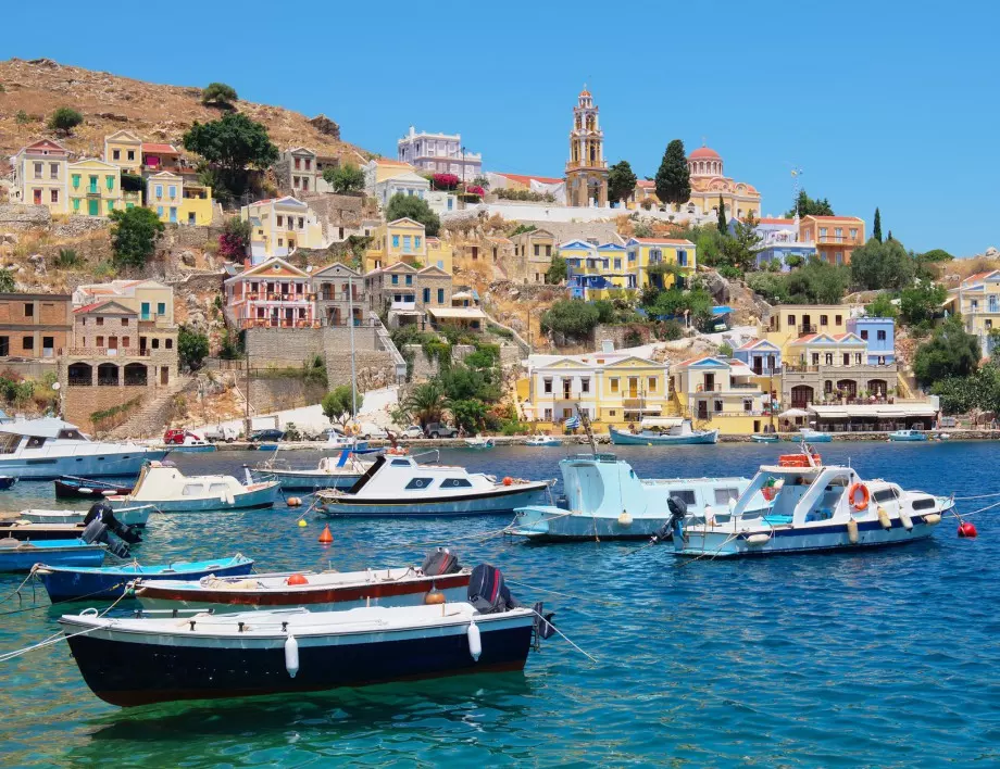 Над 60 гръцки острова в програма „Остров без Covid“