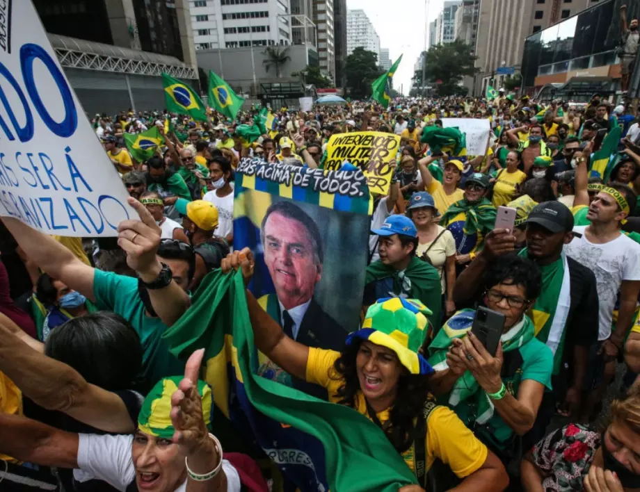 Бразилският президент не иска да се бори с коронавируса и счита за тирани тези, които го правят