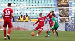 {{ otherArticle[0].article.title }}