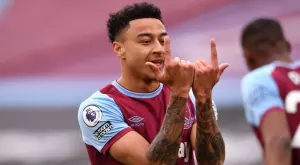 Манчестър Юнайтед предлага нов договор на Лингард