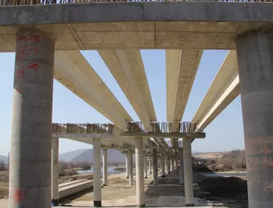 Спира се изграждането на 4 моста на АМ „Хемус“ заради липса на технически проект 
