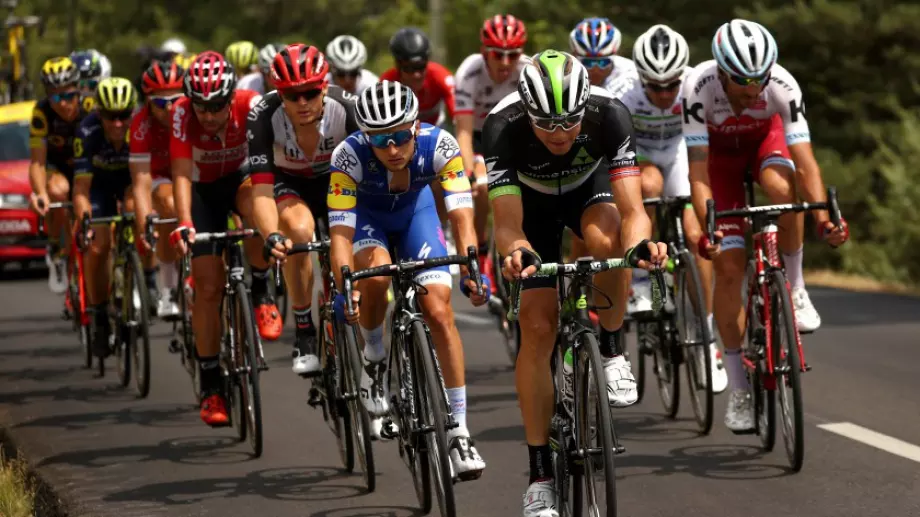 Обиколка на Италия 2021: Петер Саган спринтира за победата в десетия етап
