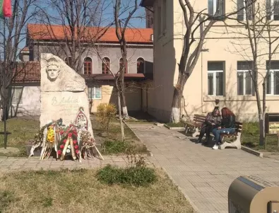 Градинката на Левски в Асеновград - с нов облик