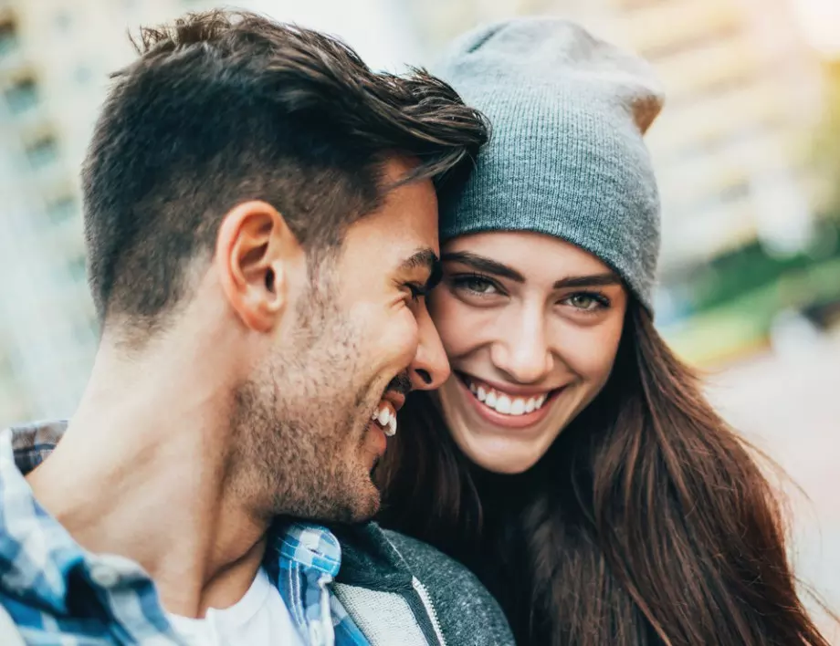 6 женски трика, които да накарат мъжа да се влюби