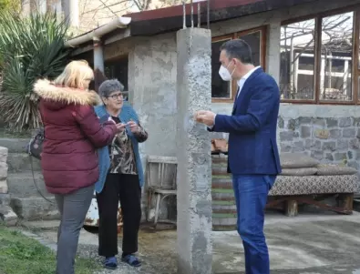 Община Бургас предоставя пелети на граждани, сменили старите печки на дърва по проект за чист въздух