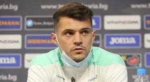 {{ otherArticle[0].article.title }}