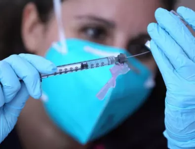 Ваксините срещу коронавирус - да се доверим на науката, защото сме в състезание, което засега губим