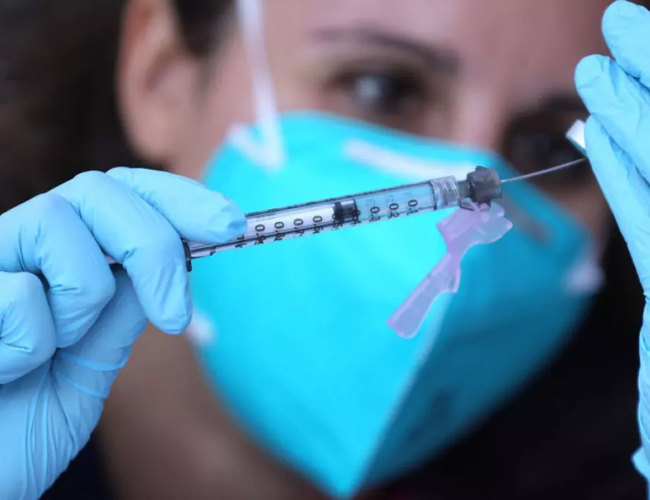"Джонсън и Джонсън" възобновява доставките на ваксини за Европа