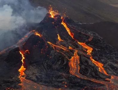 Вулканът Мерапи изригна отново 