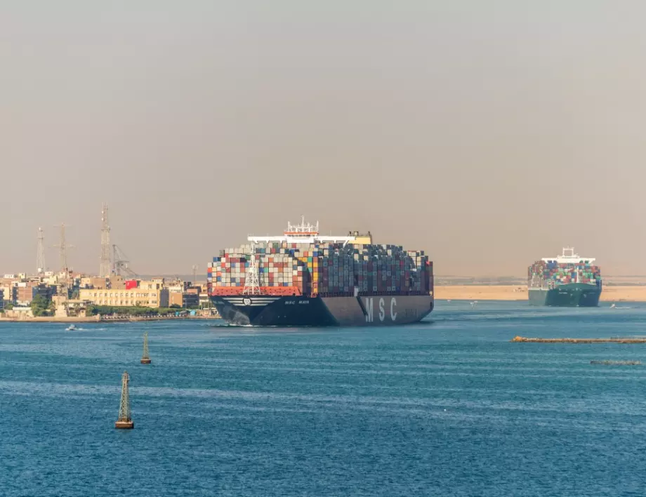 Идват ли по-скъпи стоки заради блокадата в Суецкия канал?