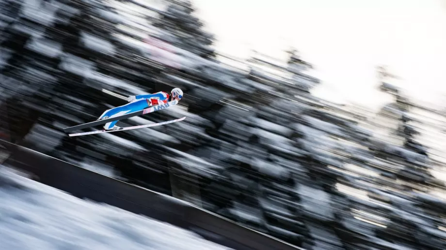 Олимпийски шампион в ски скоковете се разби с над 100км/ч (ВИДЕО)