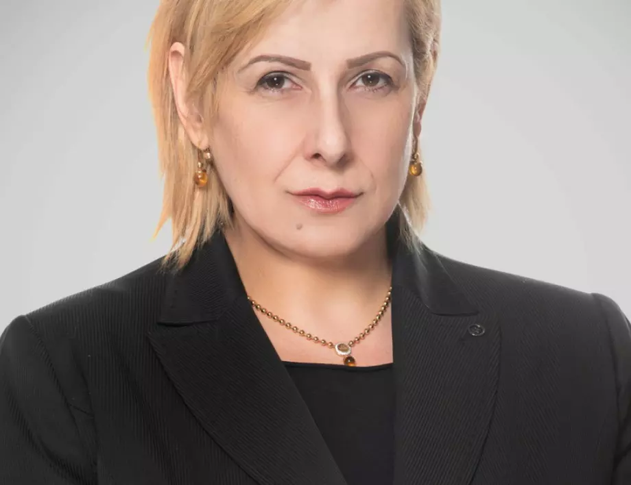 Елена Гунчева: Когато гласувате, мислете за България!