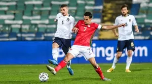 {{ otherArticle[0].article.title }}