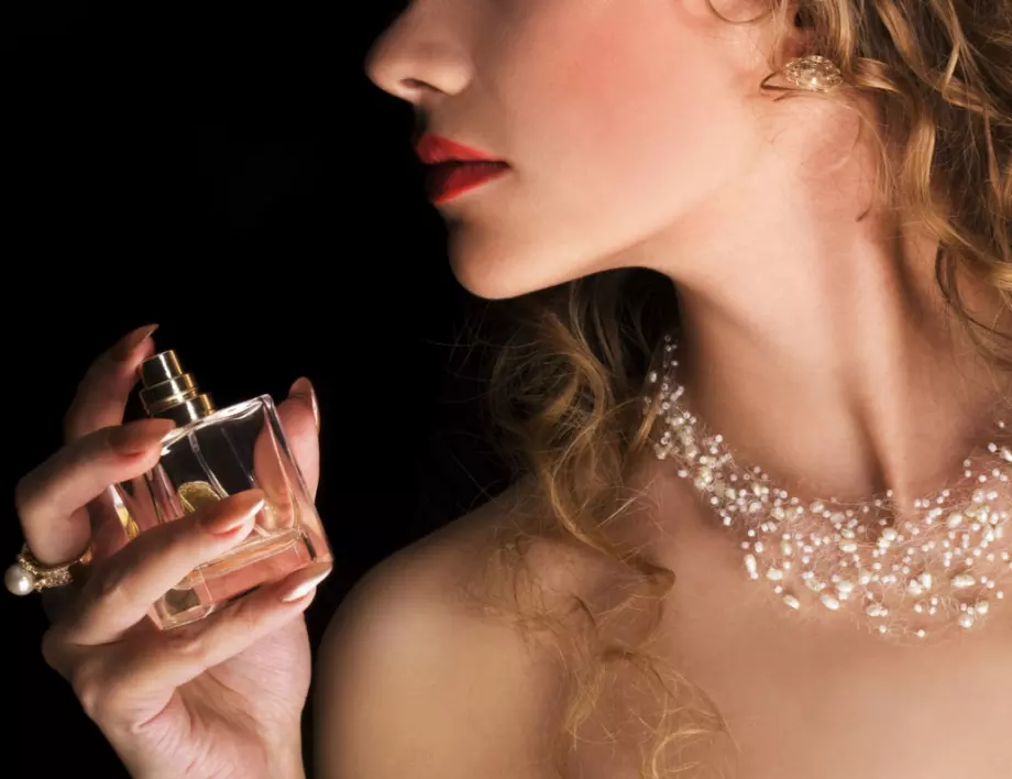 8 полезни хитринки, с които ще удължите ароматът на парфюма ви