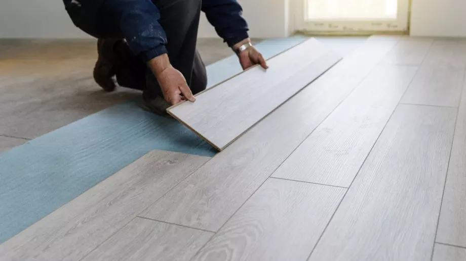 Правите голяма грешка, ако миете паркета вкъщи с вода