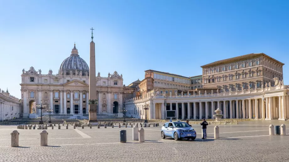 Ватикана се обяви срещу антихомофобски закон в Италия 