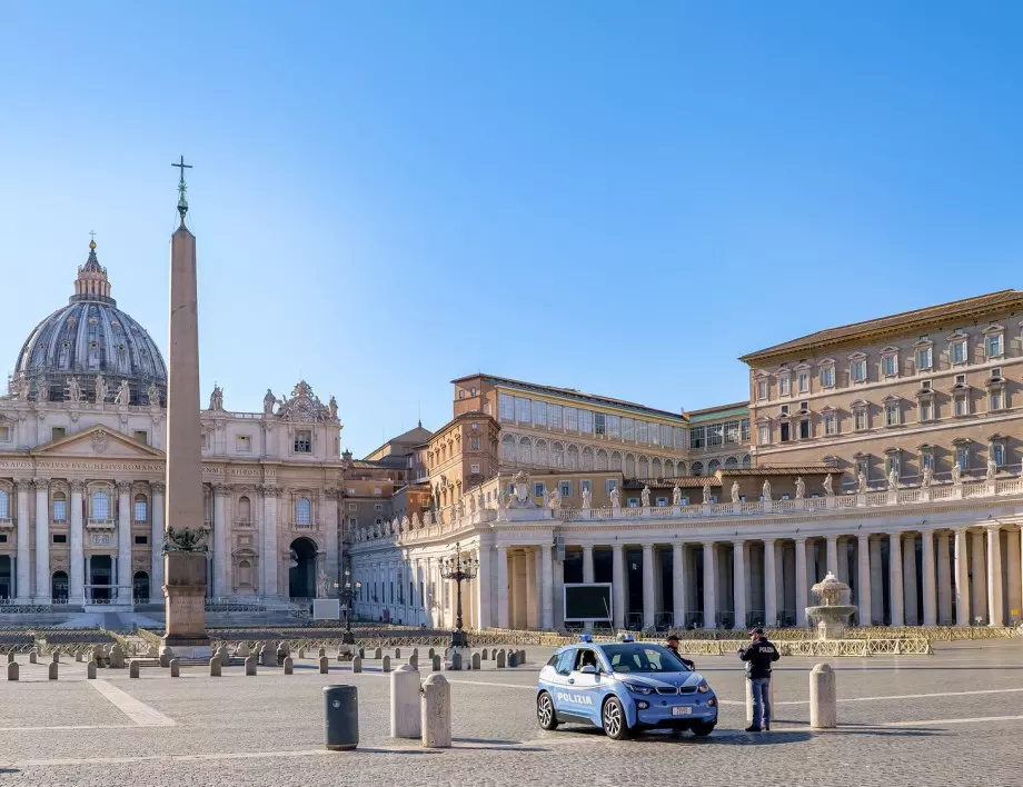 Ватикана се обяви срещу антихомофобски закон в Италия 