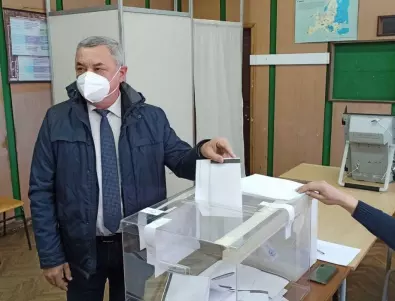 Валери Симеонов: Гласувам за честни и смели, отговорни хора в българското Народно събрание