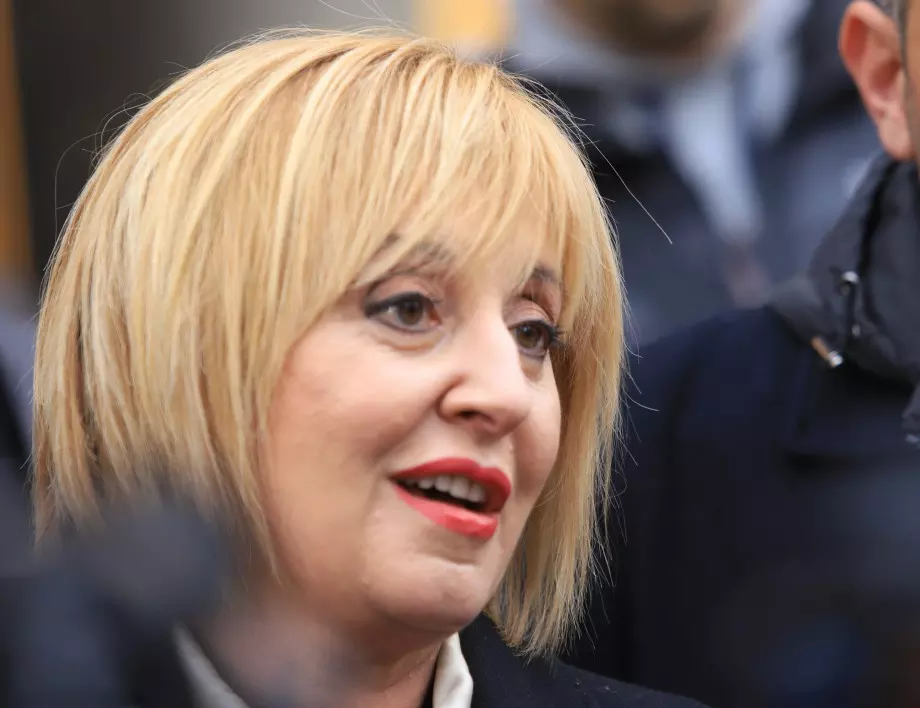 Мая Манолова: Гласувайте, днес е денят, в който всичко зависи от вашия глас