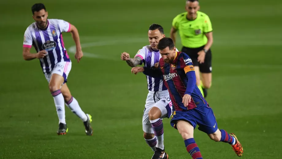 Дембеле спаси Барселона срещу 10 от Валядолид и ги доближи на точка зад Атлетико в Ла Лига