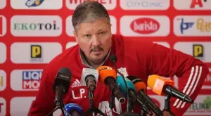 Знаменито минало и светло бъдеще: Любо Пенев спазва легендарна традиция на "Армията"