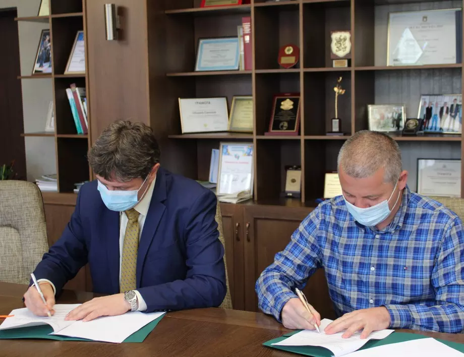 В Седмицата на гората Община Самоков и фирма „Клен Лес” подписаха договор за залесяване