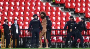 Фенът от Гранада - Манчестър Юнайтед се е криел в продължение на 14 часа